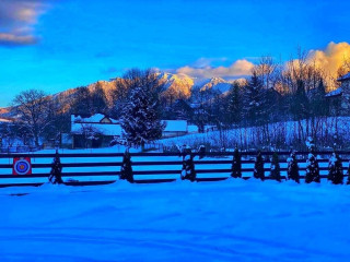 Eden By The Mountain