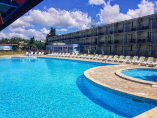 The Lumos Deluxe Resort Hotel&Spa