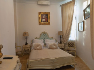 CONACUL COROANEI LUXURY BOUTIQUE HOTEL