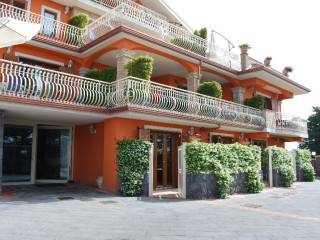 Etna Royal View