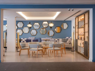 KYRAT AMARAC SUITES
