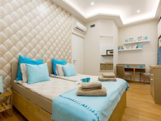 Budapest Holiday Colours