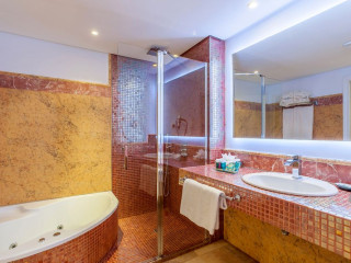 HOTEL LAGO GARDEN APARSUITES  SPA