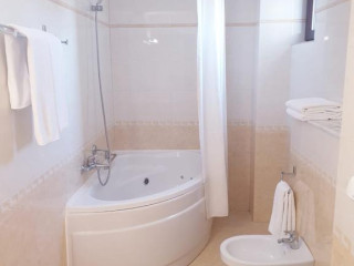 VICTORIA HOTEL AND SPA