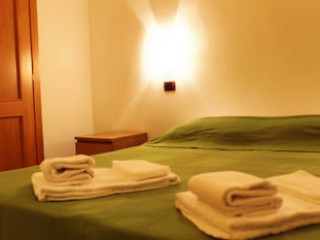 NUOVA FIERA APARTHOUSE