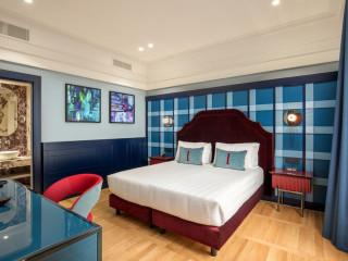 The Independent Hotel