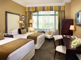 Movenpick Dubai Grand Al Bustan