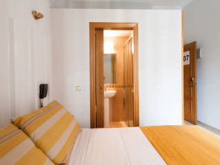 Josefina Hostal