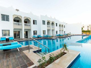 Sunrise Diamond Beach Resort - Posh Club
