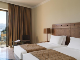 Kalamaki Beach resort