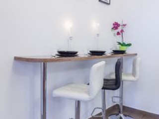 REAL APARTMENTS LOVAG