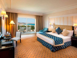 MARITIM CRYSTALS BEACH HOTEL