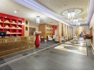 CRYSTAL PALACE LUXURY RESORT & SPA