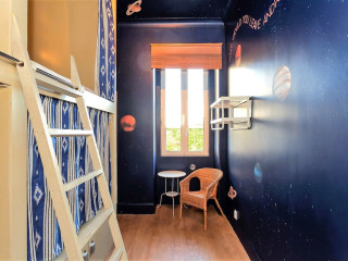 SUPERNOVA HOSTEL