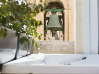 1926 LE PARISOT BOUTIQUE SUITES