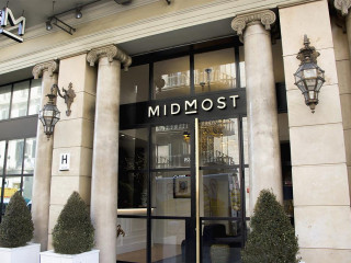 Hotel Midmost