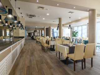 Balneo & Spa Azalia