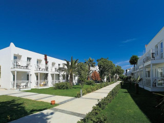 PETUNYA BEACH RESORT
