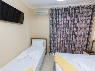 HOTEL VILA MISIRI