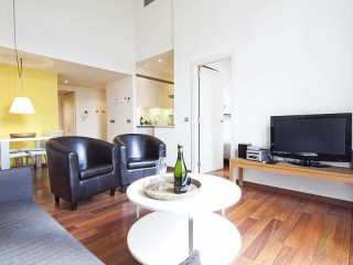 Inside Barcelona Apartments Mercat