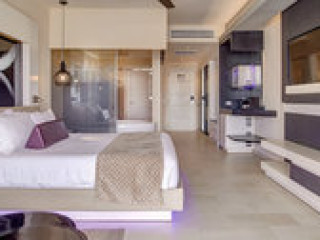 CHIC BY ROYALTON RESORTS