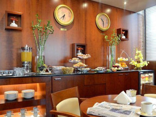 Golden Sands 5 Hotel Apartments