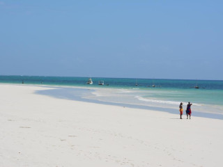 Neptune Paradise Beach Resort & Spa and Safari Tsavo Explorer RO