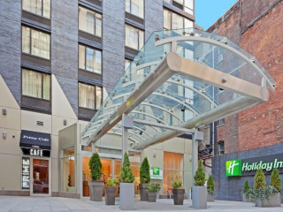 Holiday Inn Manhattan 6th Ave – Chelsea