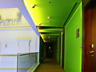 Hues Boutique