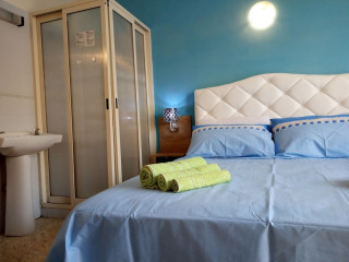 TARONA GUESTHOUSE