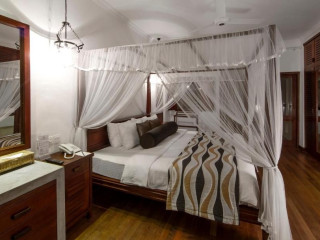 Tangerine Beach Hotel