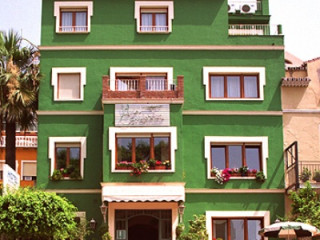 HOTEL CALIFORNIA