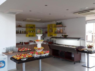 Meropi Hotel amp; Apartments