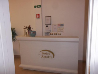 Amalfi Hotel