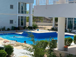 Efonline Studios on the Beach CM