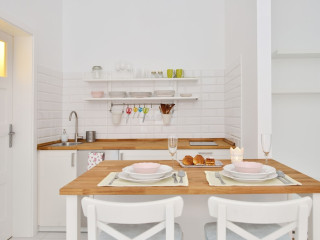 DOB 11 APARTMENT II.