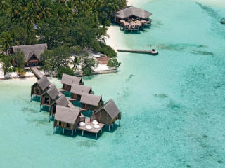 Constance Moofushi Maldives