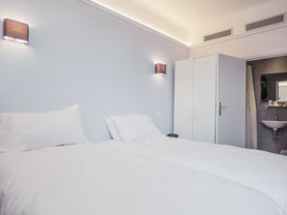 HOTEL AUGUSTE
