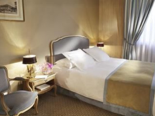 SPLENDID ETOILE HOTEL