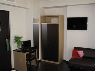 SOURCE HOTEL