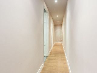 AinB Eixample-Miro Apartments