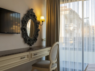 CHANNEL SUITES
