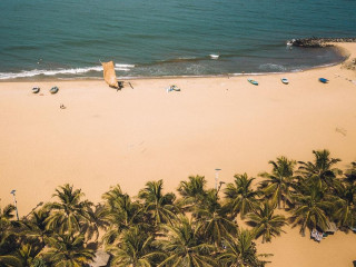 Goldi Sands