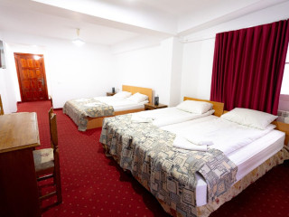 HOSTEL MOUNTAIN BREEZE.