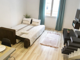 REAL APARTMENTS SEMMELWEIS II