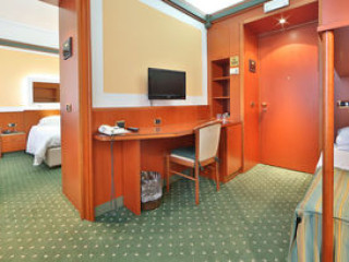 JET HOTEL SURE HOTEL COLLECTION BY BEST WESTERN (MALPENSA AIRPO