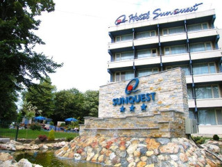 HOTEL SUNQUEST.