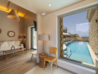 Zeus Luxury Villas