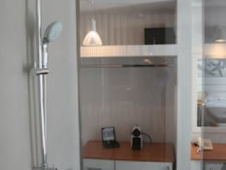 LINDOS COMFY SUITES