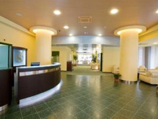 HOTEL SENATOR